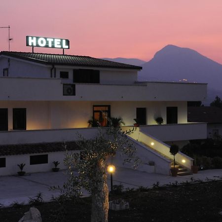 Hotel Vittoria Беневенто Екстер'єр фото