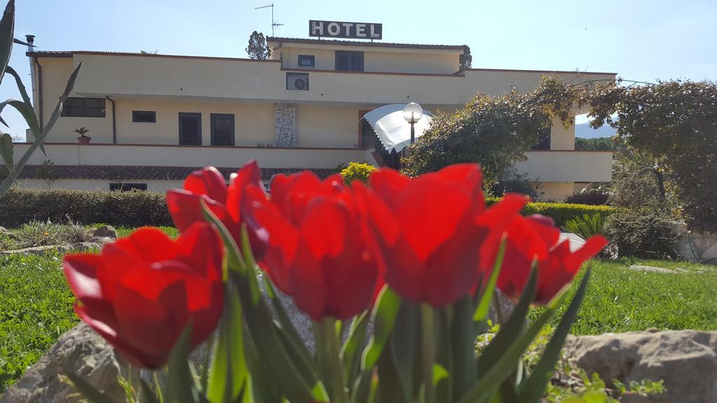Hotel Vittoria Беневенто Екстер'єр фото